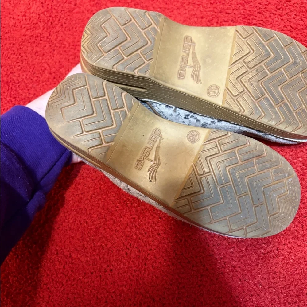 Snakeskin Patterned Dansko - Picture 5 of 6